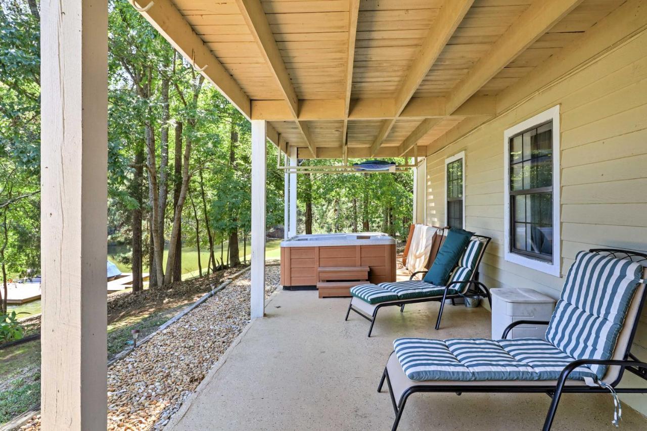 Lakefront Cottage With Private Hot Tub! Buckhead ภายนอก รูปภาพ