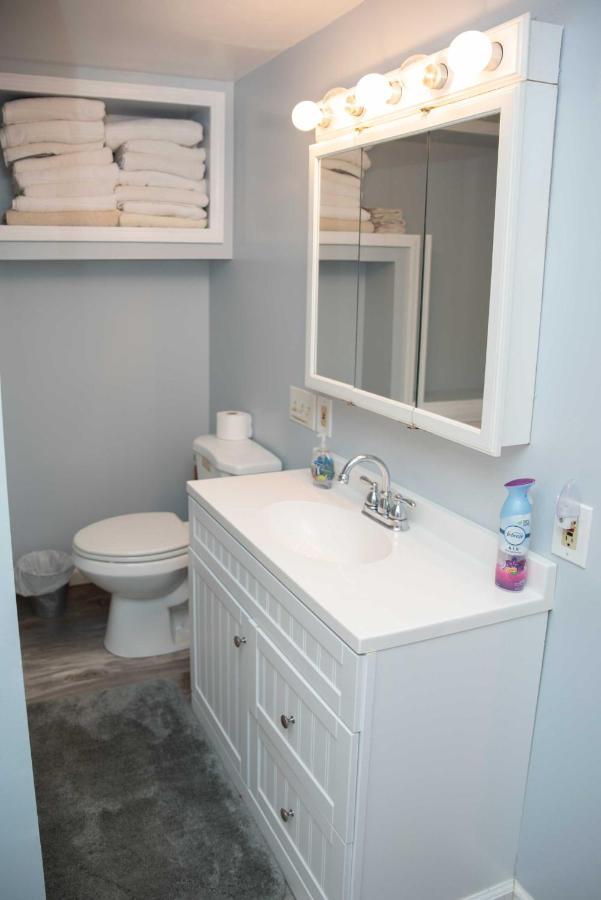 Lakefront Cottage With Private Hot Tub! Buckhead ภายนอก รูปภาพ